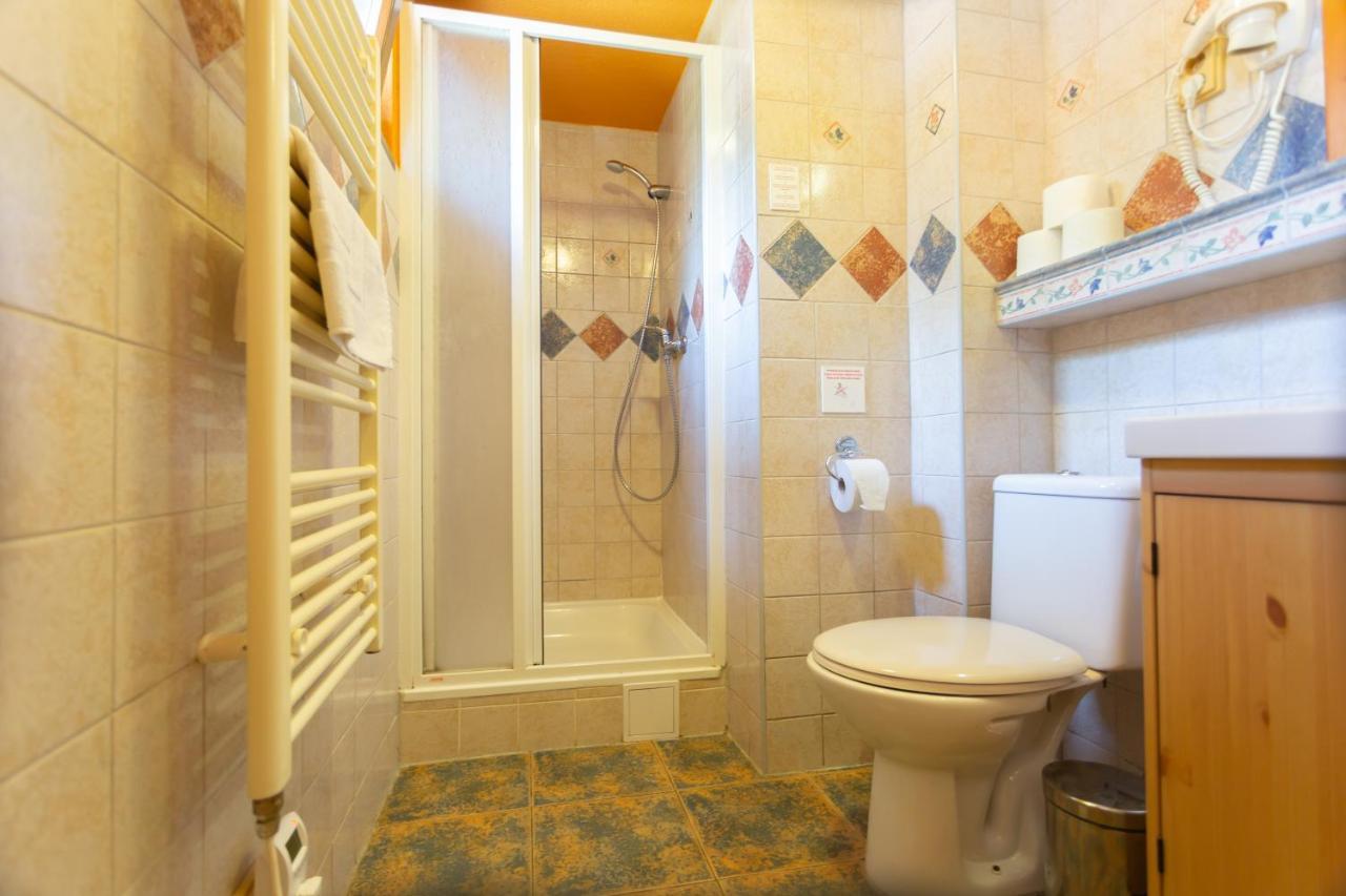 Chatka Aqua440 Tatralandia ลิฟตอฟสกีมิคูลาช ภายนอก รูปภาพ